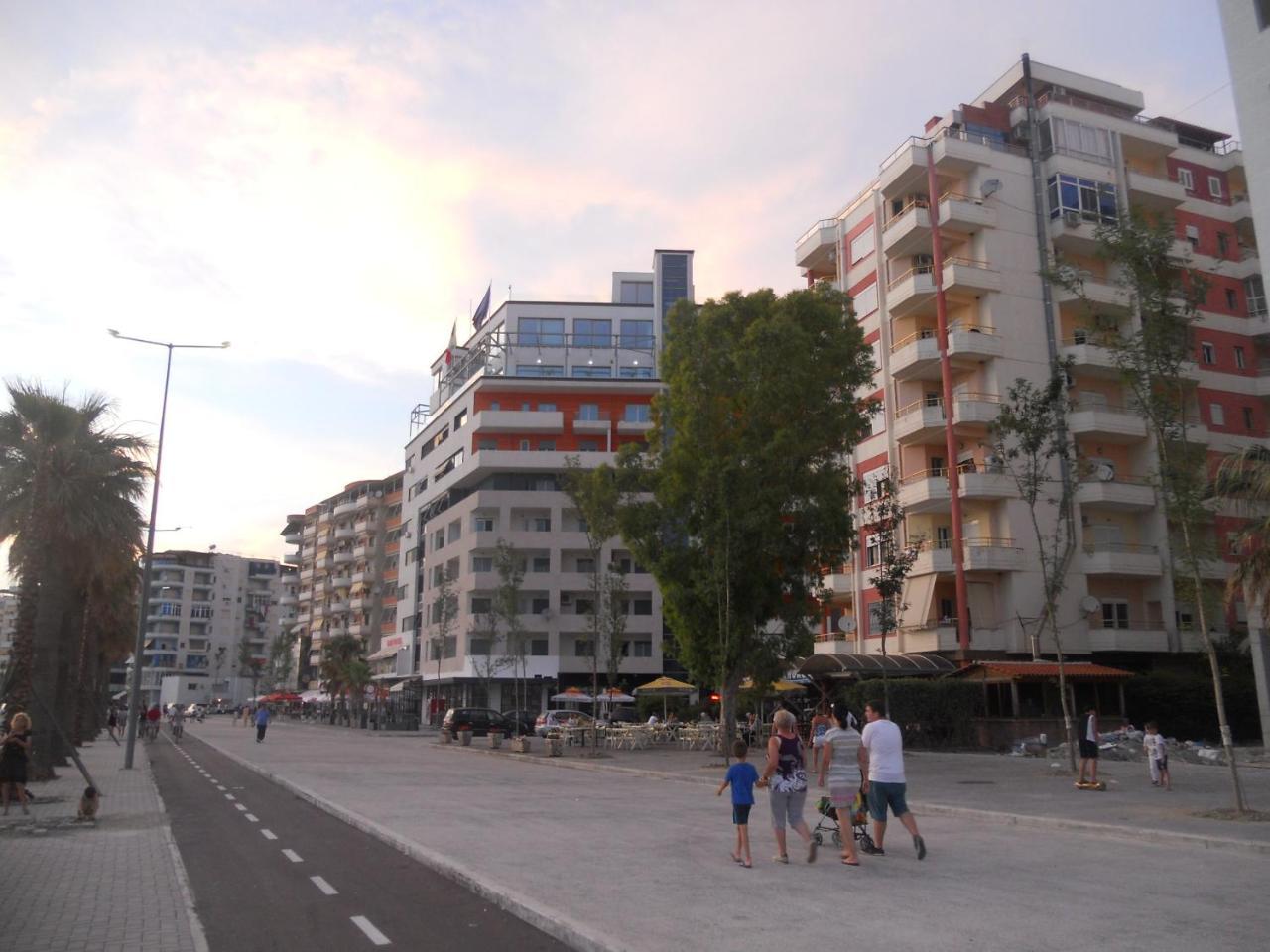 Sea View Apartment Onorato 1 Влёра Экстерьер фото